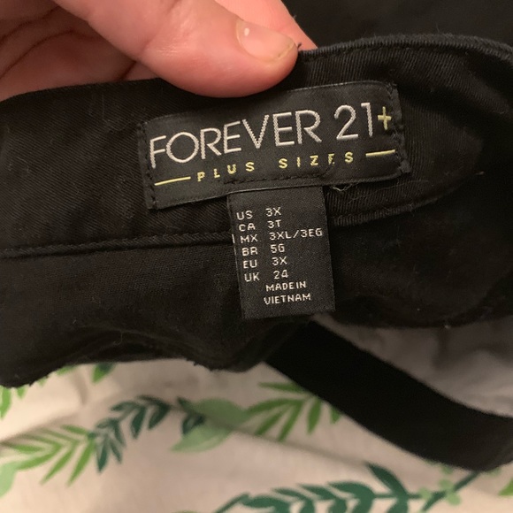 Forever 21 soft black skirt - Picture 3 of 3